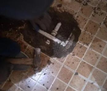 米易卫生间漏水维修公司为您分享下卫生间渗水如何处理及注意事项