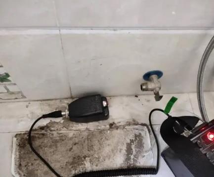 米易屋顶漏水维修公司分享下卫生间漏水的危害及解决方法